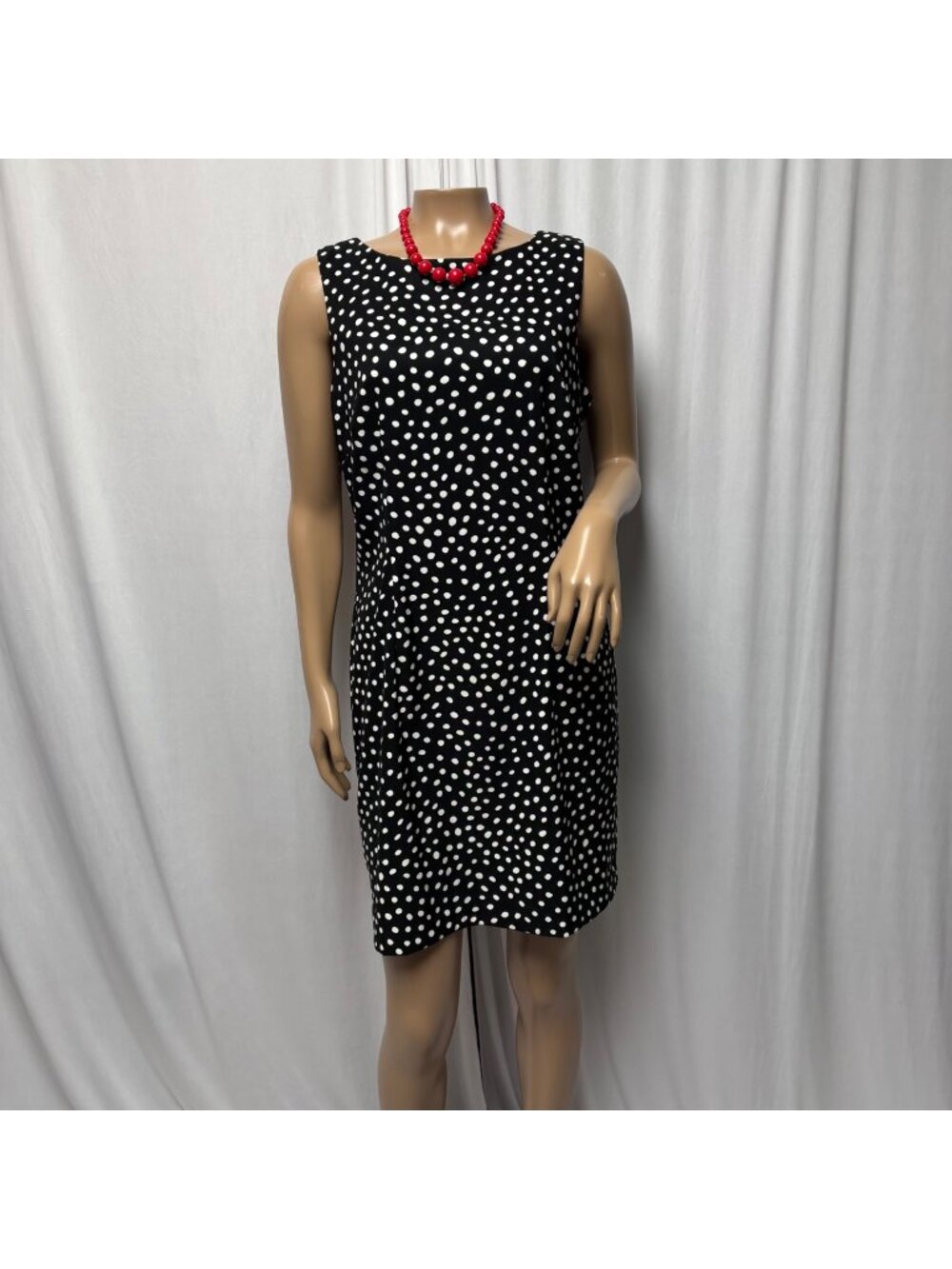 AGB Petite Dress Size 12P Black White Polka Dot Sleeveless Stretch Shift